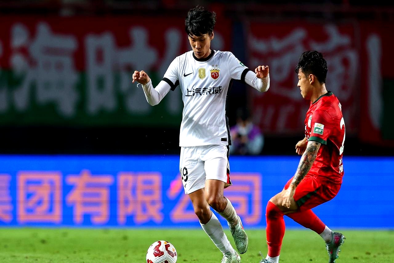 尊龙凯时-上海申鑫客场一球小胜武汉卓尔，积分追赶