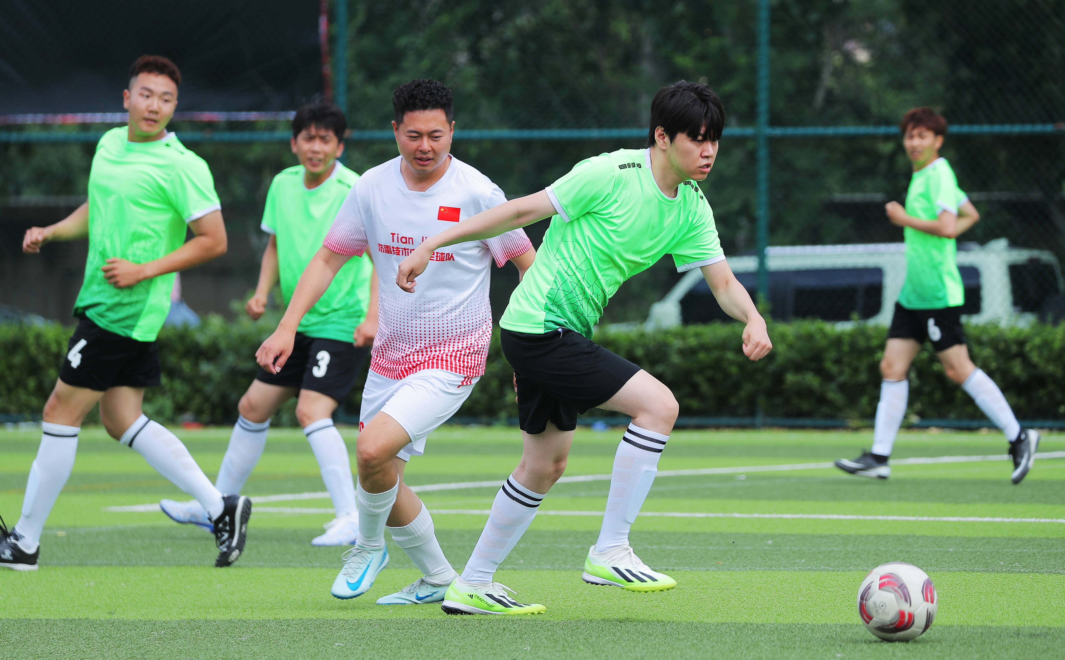 尊龙凯时-包含体育界热议的足球盛事即将开幕，中国队备战如火如荼的词条